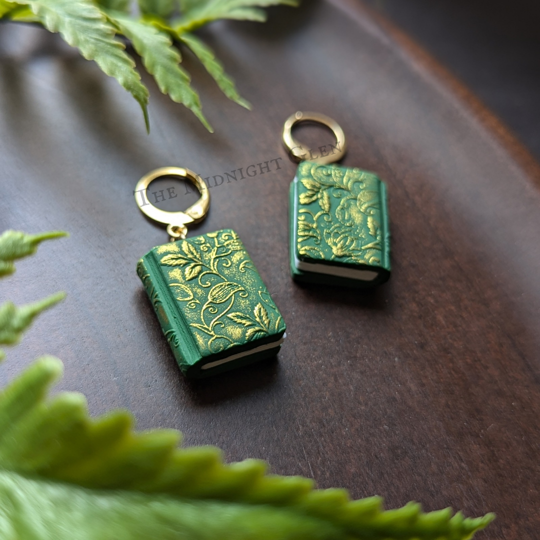 Green and Gold Ivy Book Huggy Hoops