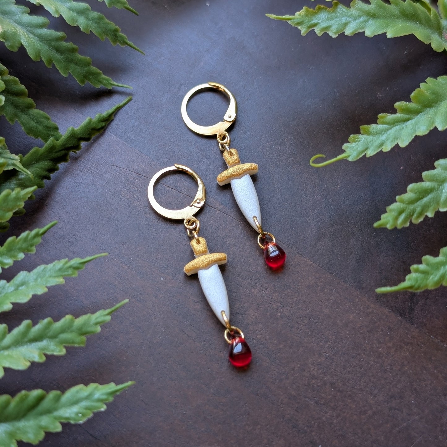 White and Gold Dagger Huggy with Blood Drop