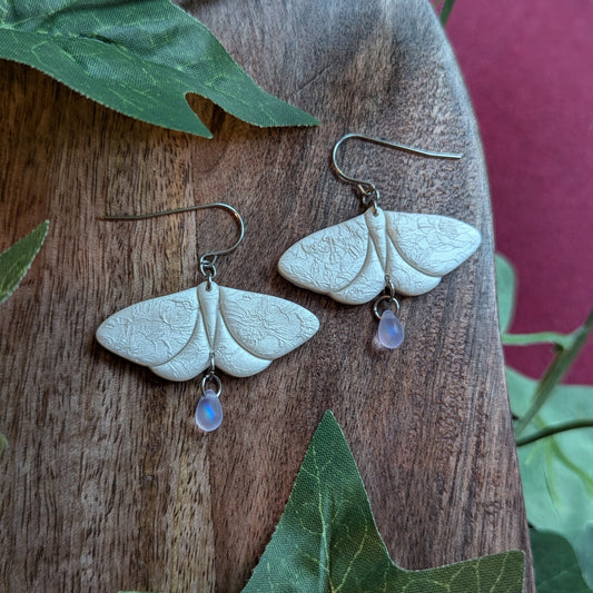 Dainty Moth Dangle