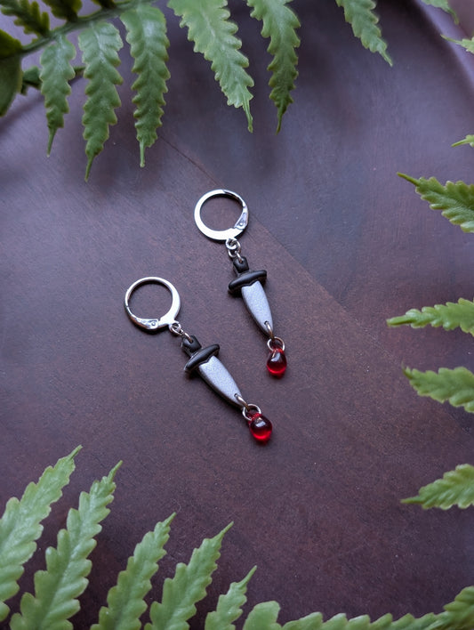 Silver Dagger Huggy wth Blood Drop