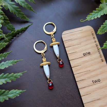 White and Gold Dagger Huggy with Blood Drop