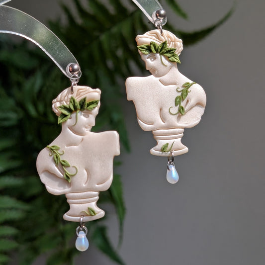 Artemis Dangle